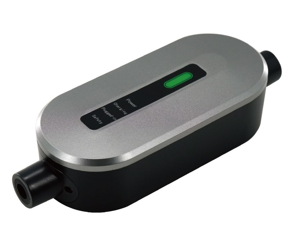 16A 32A ポータブルEV充電器タイプ2 電動車充電箱 IP55ケーブル