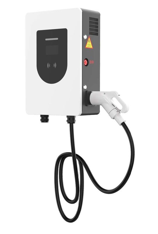 30kW IP54 CCS 壁掛けDC EV充電器 4G イーサネット 5M CHAdeMO DC EV充電ステーション